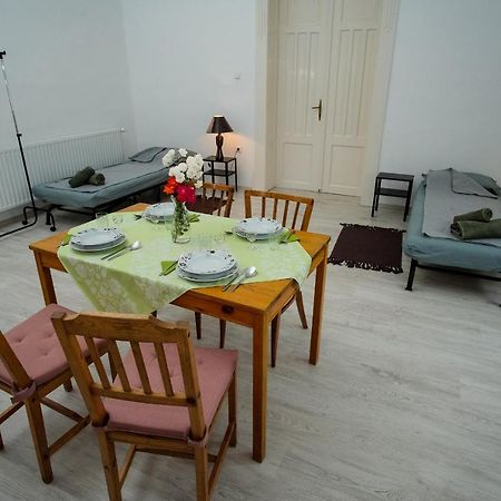 Ferienwohnung Szorcsik Haz 1913 Senta Exterior foto