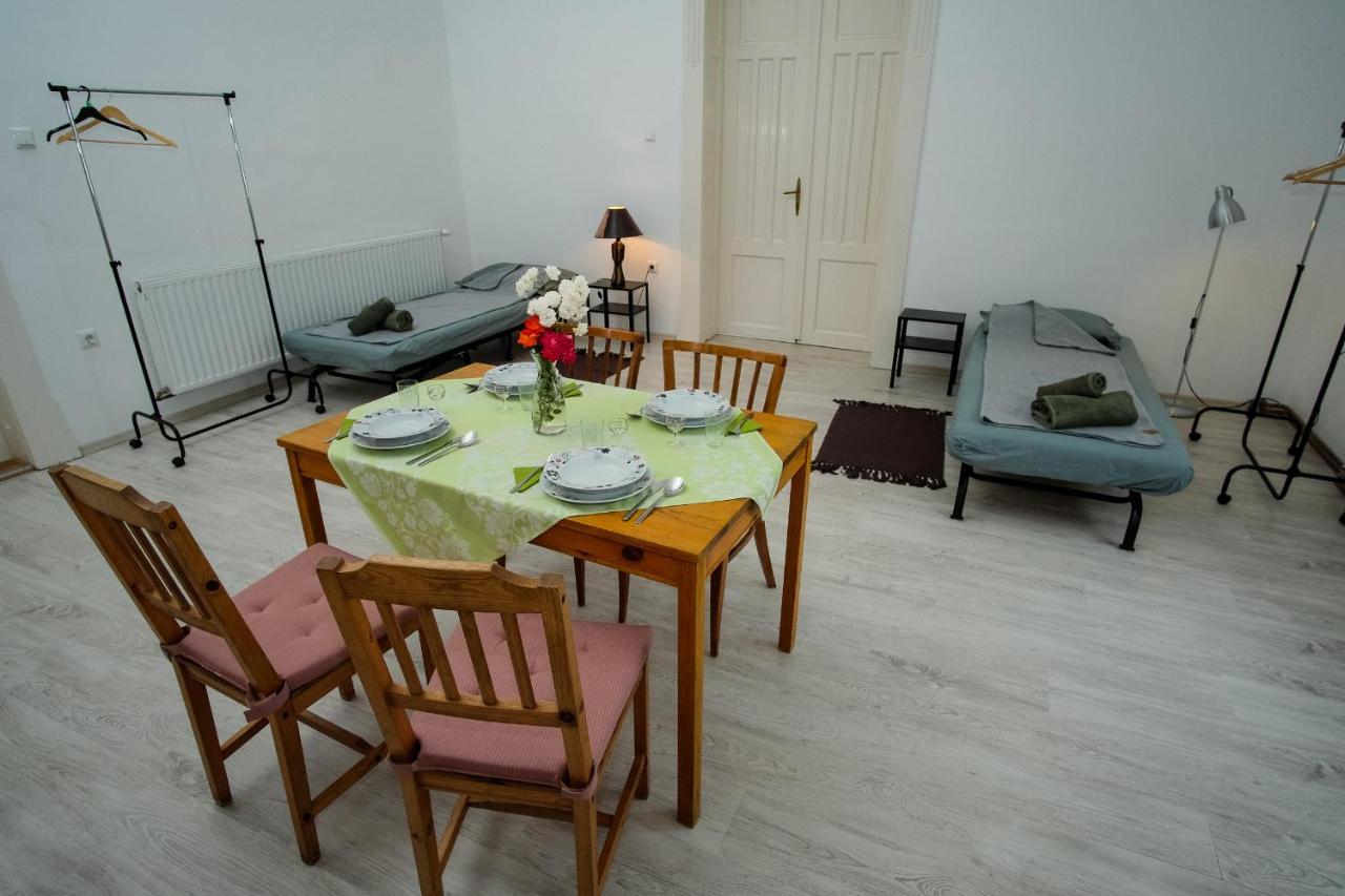 Ferienwohnung Szorcsik Haz 1913 Senta Exterior foto